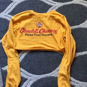 Chuck E. Cheese Long sleeve cropped shirt